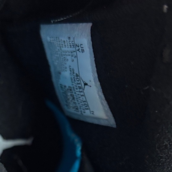 Jordan Retro Powder Blue (Gs) Big Kids-Size 2Y Summit White/Black - Picture 2 of 3